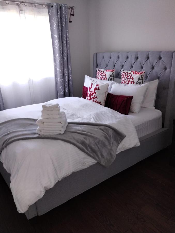 luxurious 3-bedroom residential home in Lincoln - B&B