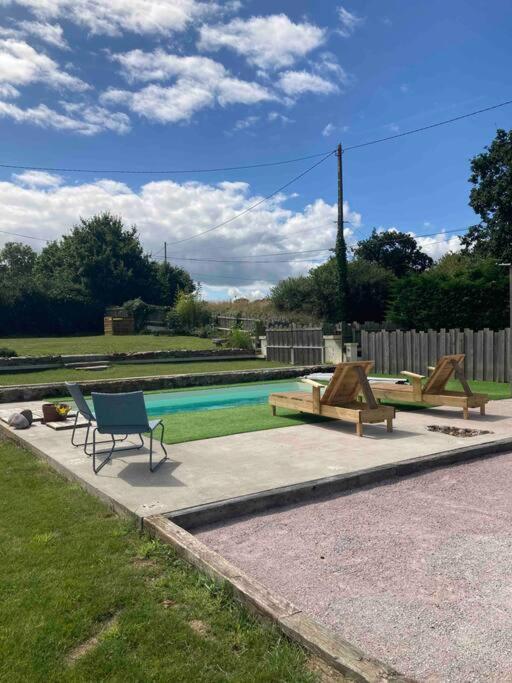 La villa Mama 65 m2, avec piscine partagée de Juin à Septembre - Chambres d'hôtes Erquy