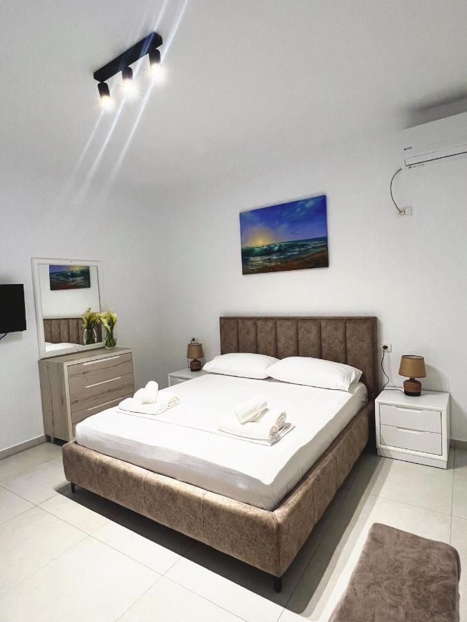 B&B Vlorë - Villa Kanto (Holiday apartments and rooms) - Bed and Breakfast Vlorë