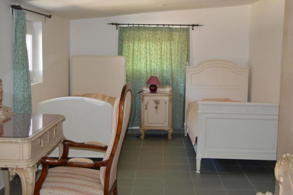 Apartment with Garden View