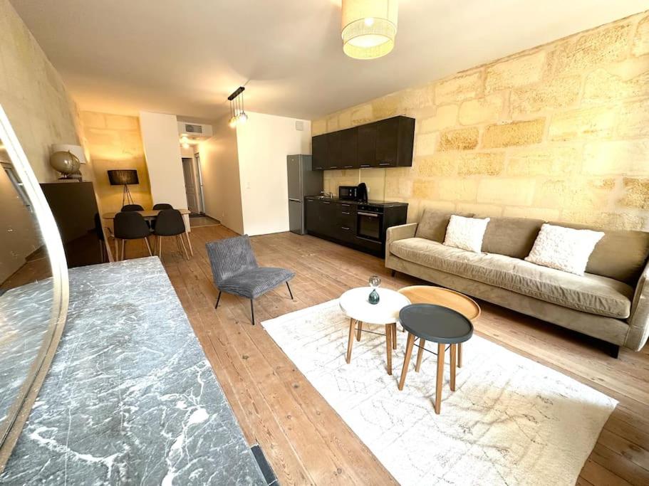 B&B Libourne - Hypercentre - FREE Parking - clim - wifi - Netflix - Bed and Breakfast Libourne