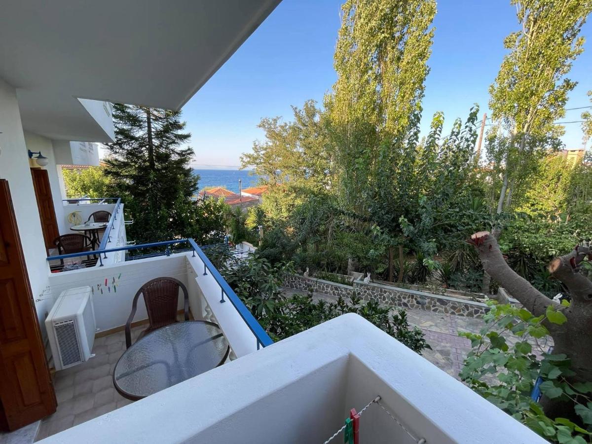 Appartement met Uitzicht op Zee en de Bergen