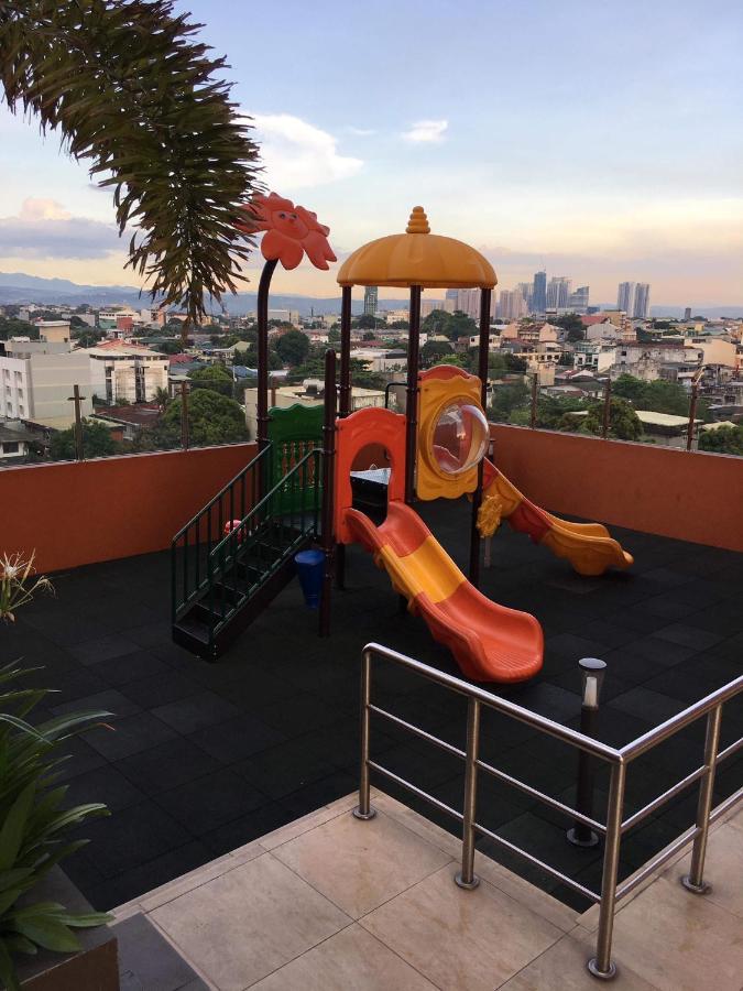 Cozy Studio with Beautiful View & FREE Netflix Access - Ferienwohnung Manila