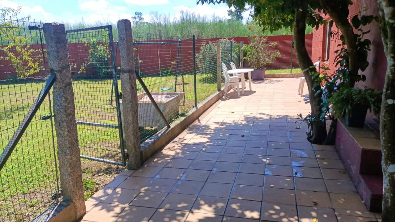 Spacious House with Garden in Touro – Family-Friendly - B&B