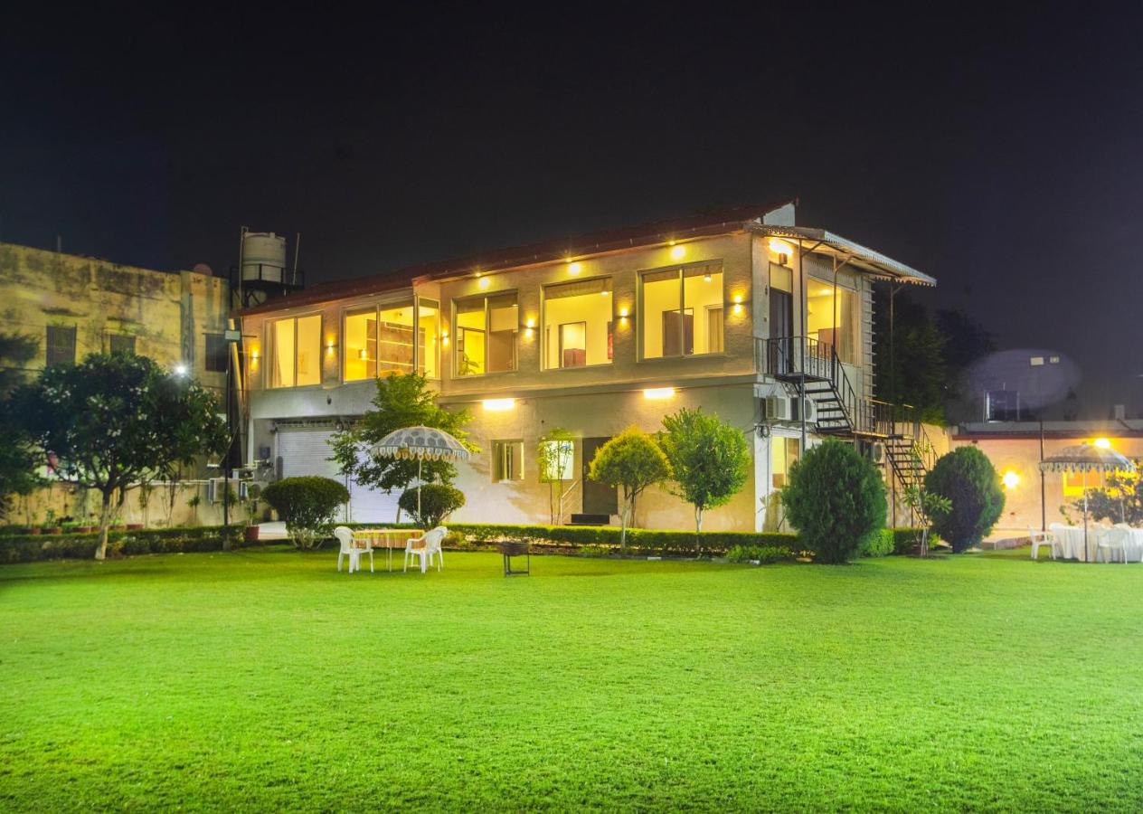 B&B Udaipur - Family Vacay In Green Settings - Bed and Breakfast Udaipur