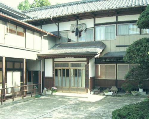 B&B Tsuruoka - Hagurokan - Bed and Breakfast Tsuruoka