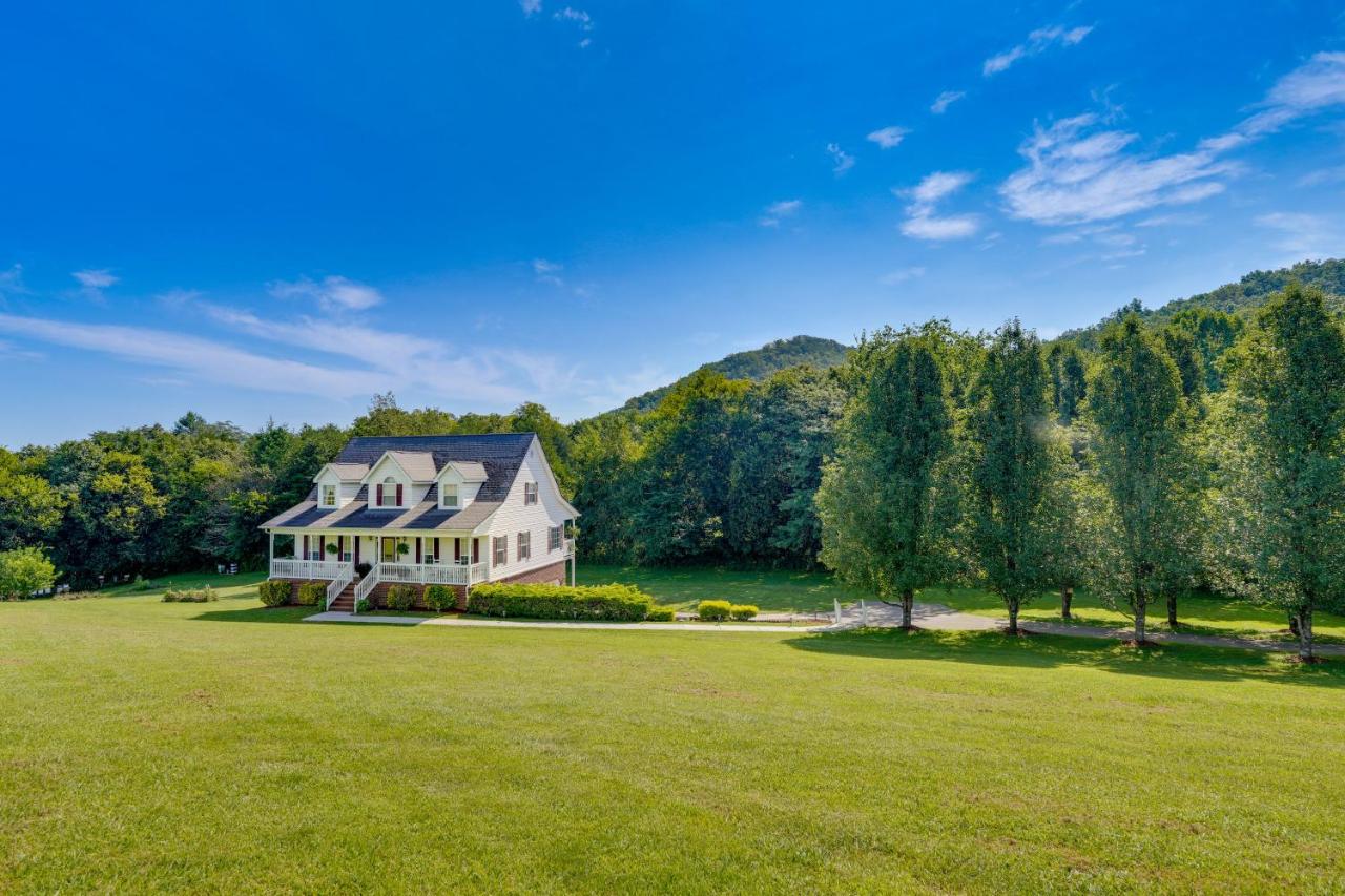 Serene Sevierville Getaway - 6 Mi to Dollywood! - B&B