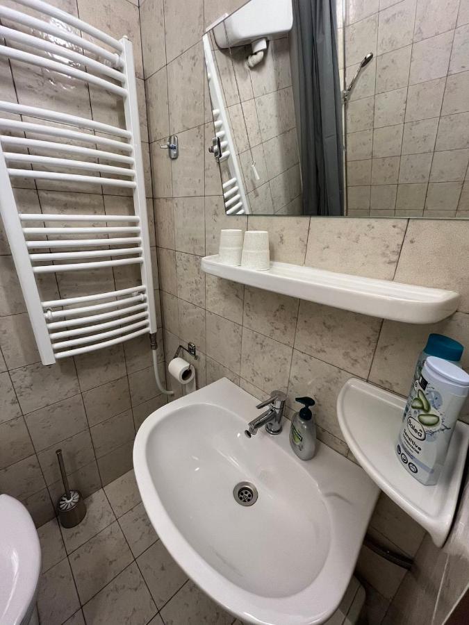 Standard Single Room with Shower