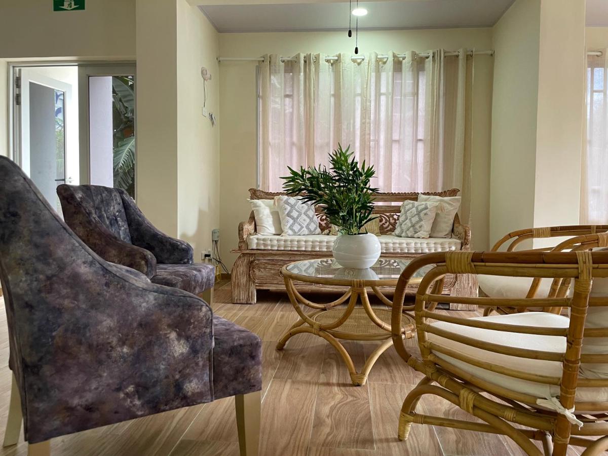 Alka's Paradise Guest House and Lodging - B&B