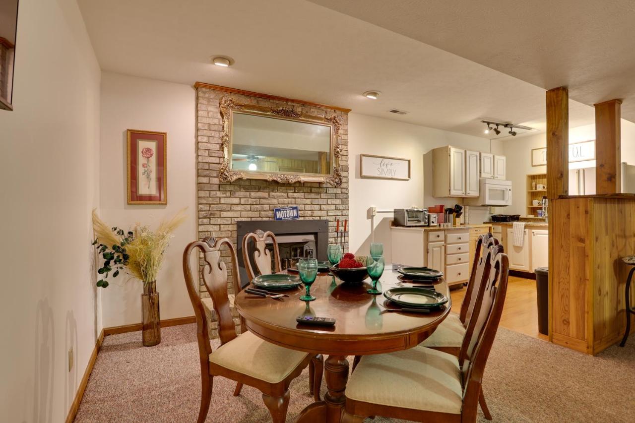 B&B Louisville - Crestwood Apartment with Pool Table! - Bed and Breakfast Louisville