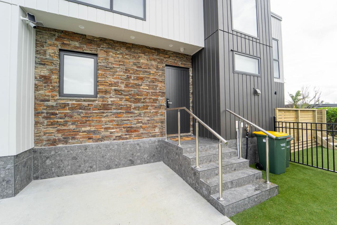 Modern Sunnyhills Town House - Chambres d’hôtes Auckland