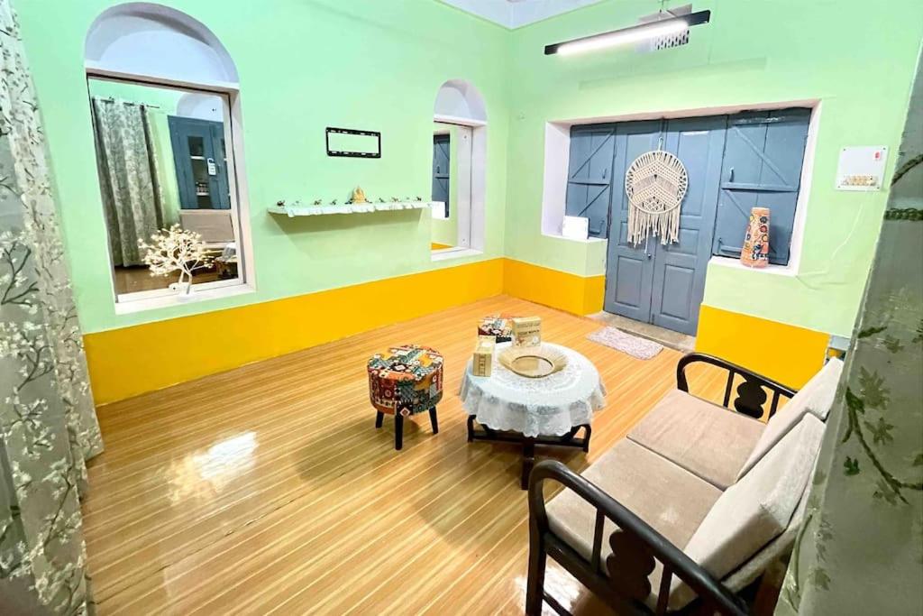 B&B Mathura - Airbnb x Divine Stay - Bed and Breakfast Mathura
