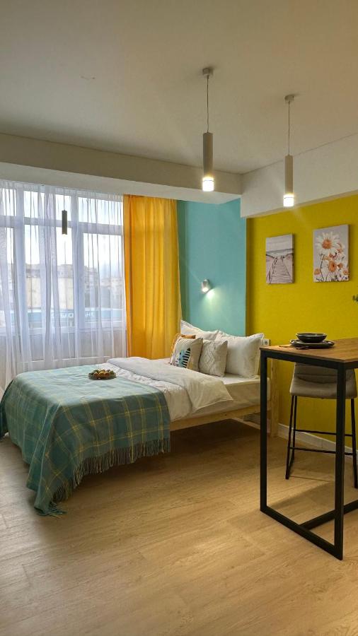 Студия Bayhouse в спальном микрорайоне Жетысу-4 для 2х гостей - B&B Imeni Stalina