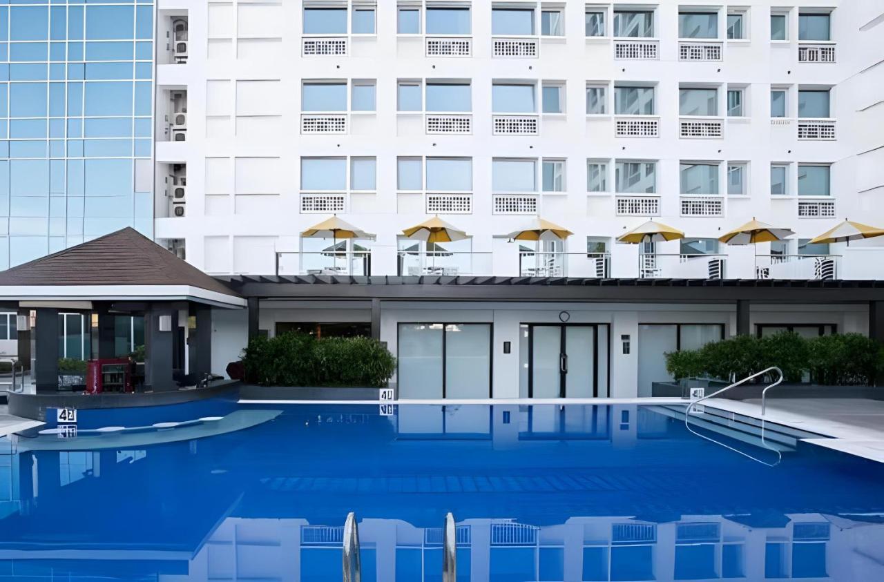 B&B Cebu - 2 Bedroom Condo in Cebu - opp Ayala - Bed and Breakfast Cebu