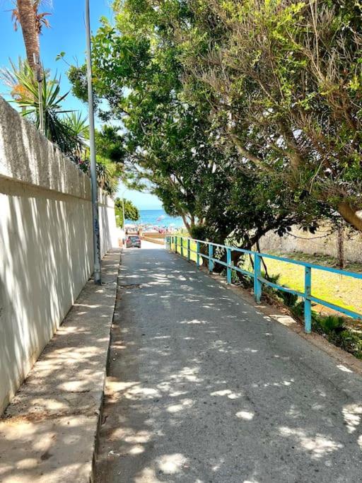 Apartamento con gran terraza junto a la playa - B&B Torremolinos