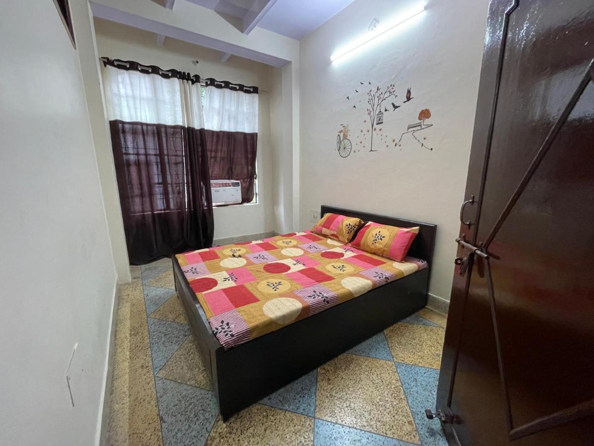 B&B Mathura - Rukmani Home Stay - Bed and Breakfast Mathura