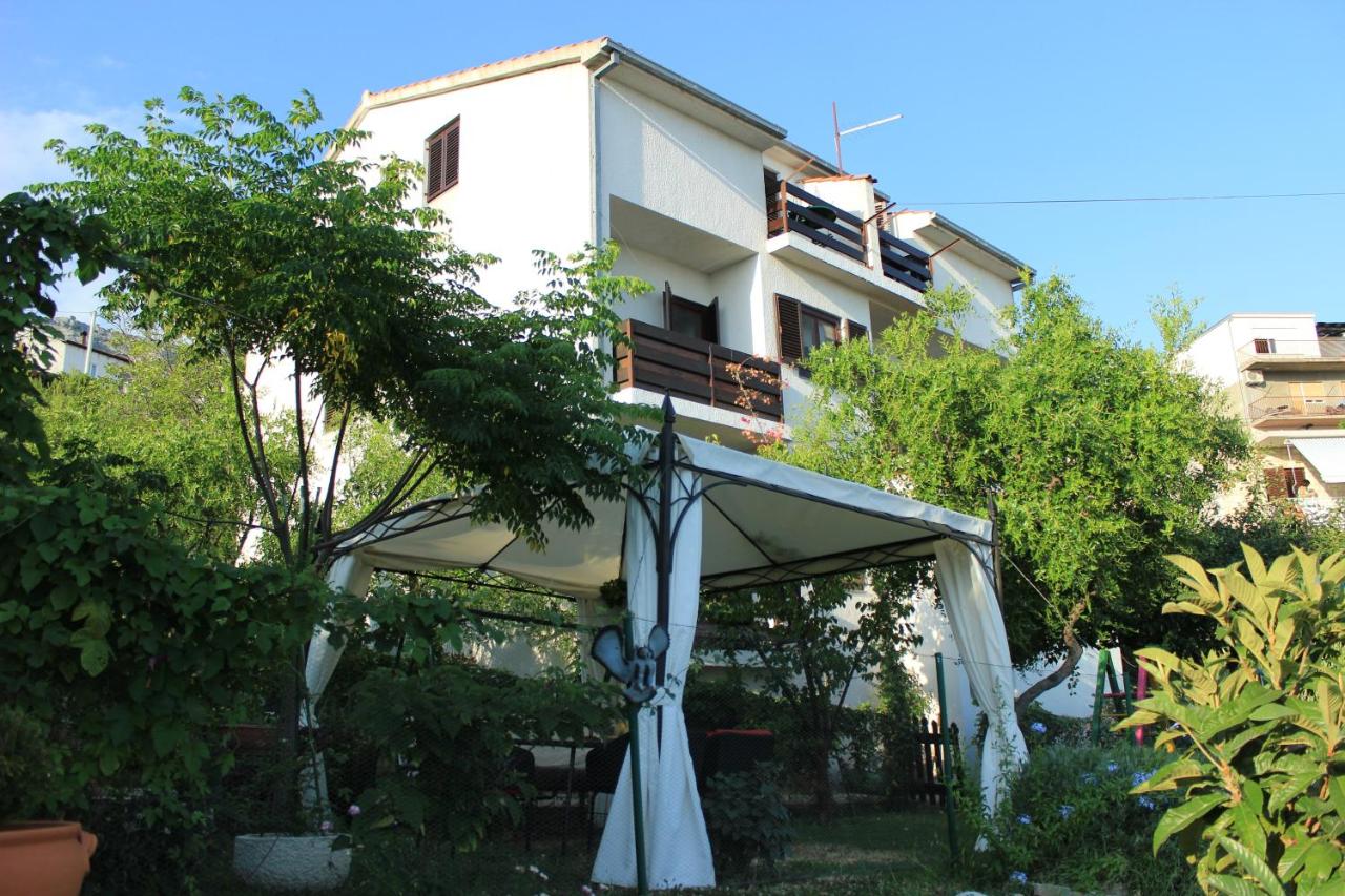 Apartments Petrada - Ferienwohnung Omiš