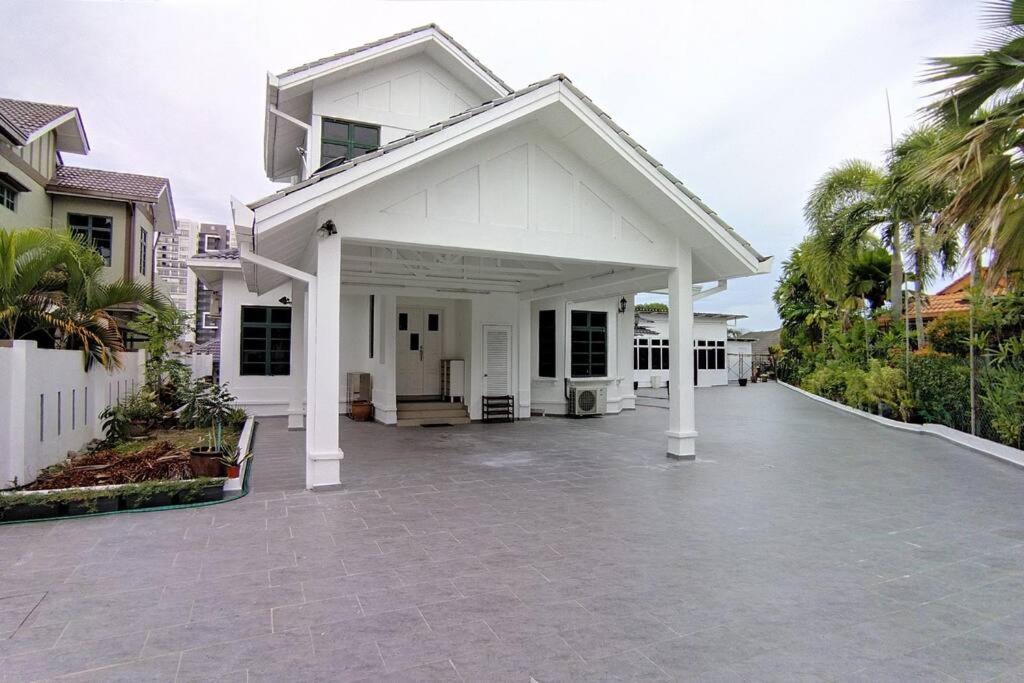 Forest Valley Homestay Bungalow for Family/Group Staycation/Gathering - B&B