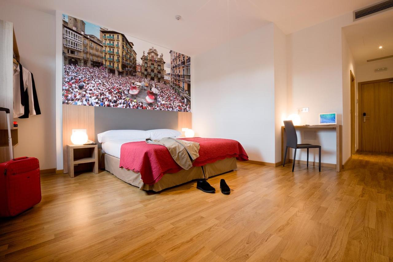 B&B Pamplona - IRAIPE Pamplona Hostal - Bed and Breakfast Pamplona