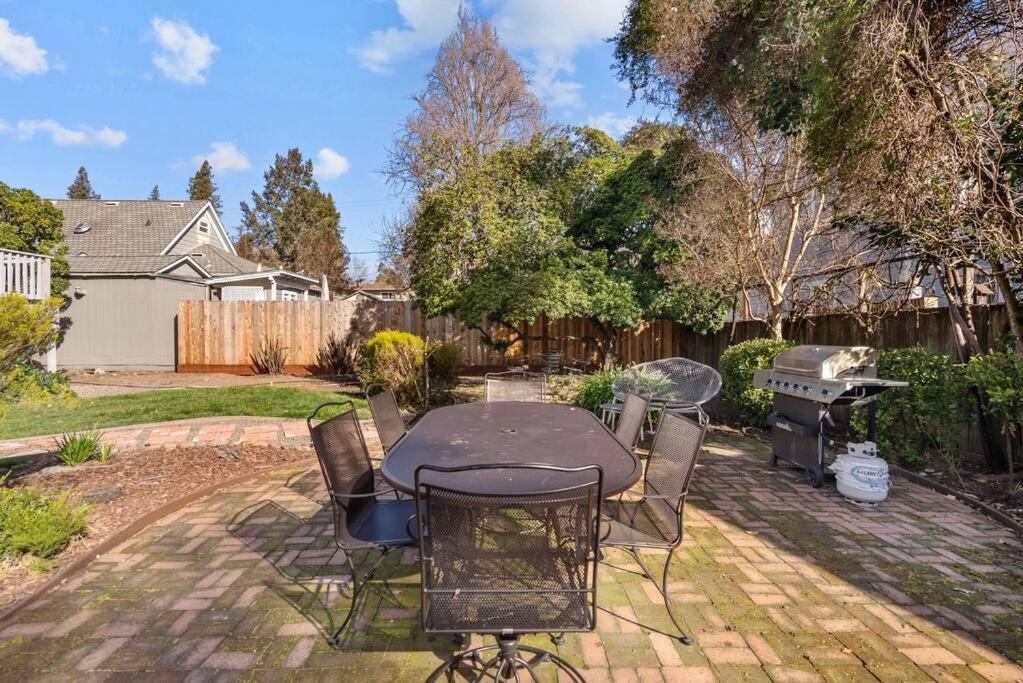 Downtown Napa HOT TUB Retreat - 3 Bed l 2 bath - Chambres d’hôtes Napa