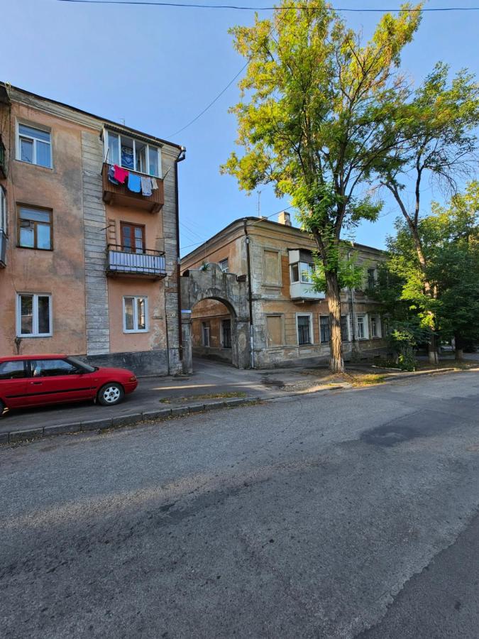 Danyla Galytskogo apartment Центр міста, старе місто 5хв - Bed and Breakfast