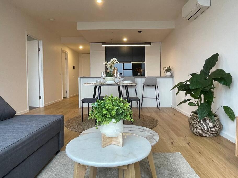B&B Canberra - Brand new 1BR apartment Dickson - Bed and Breakfast Canberra
