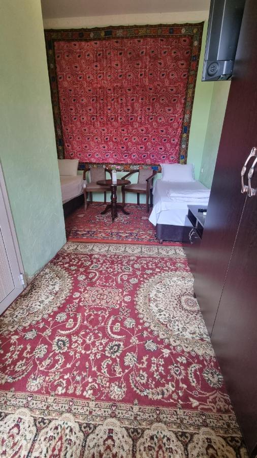 Tweepersoonskamer met 2 Aparte Bedden