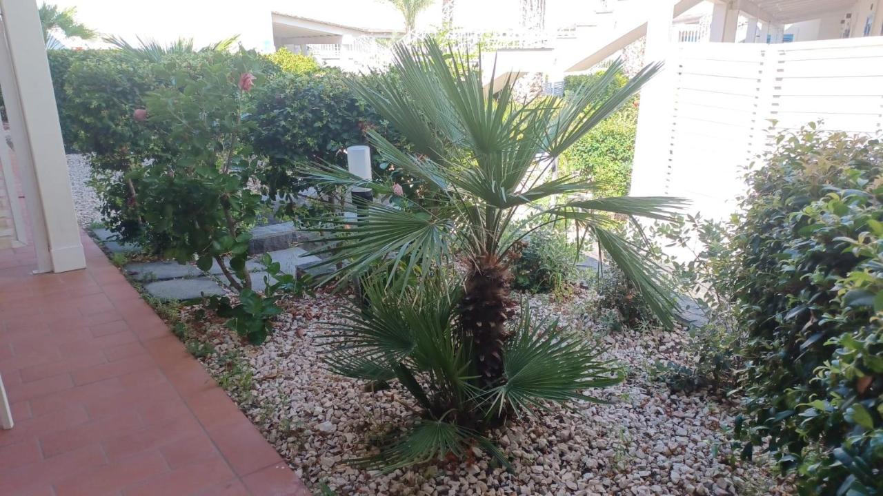 Appartamento privato in Resort Les Sables Noirs - B&B Vulcano