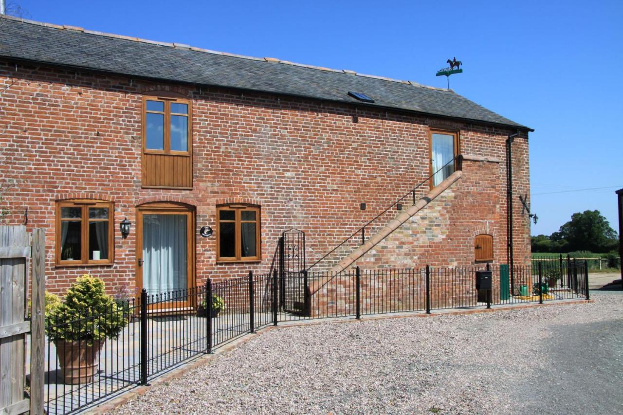 B&B Shrewsbury - The Granary Self Catering Cottage - Bed and Breakfast Shrewsbury