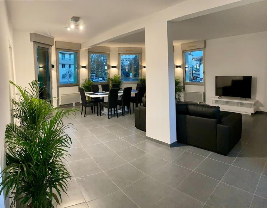 Appartement 125m2 au centre de Cusset - Chambres d’hôtes Cusset