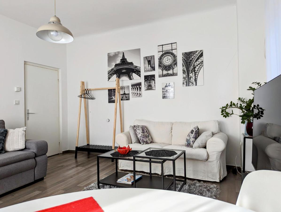 B&B Zagreb - Privatna soba u prelijepom stanu, Host lives here - Bed and Breakfast Zagreb