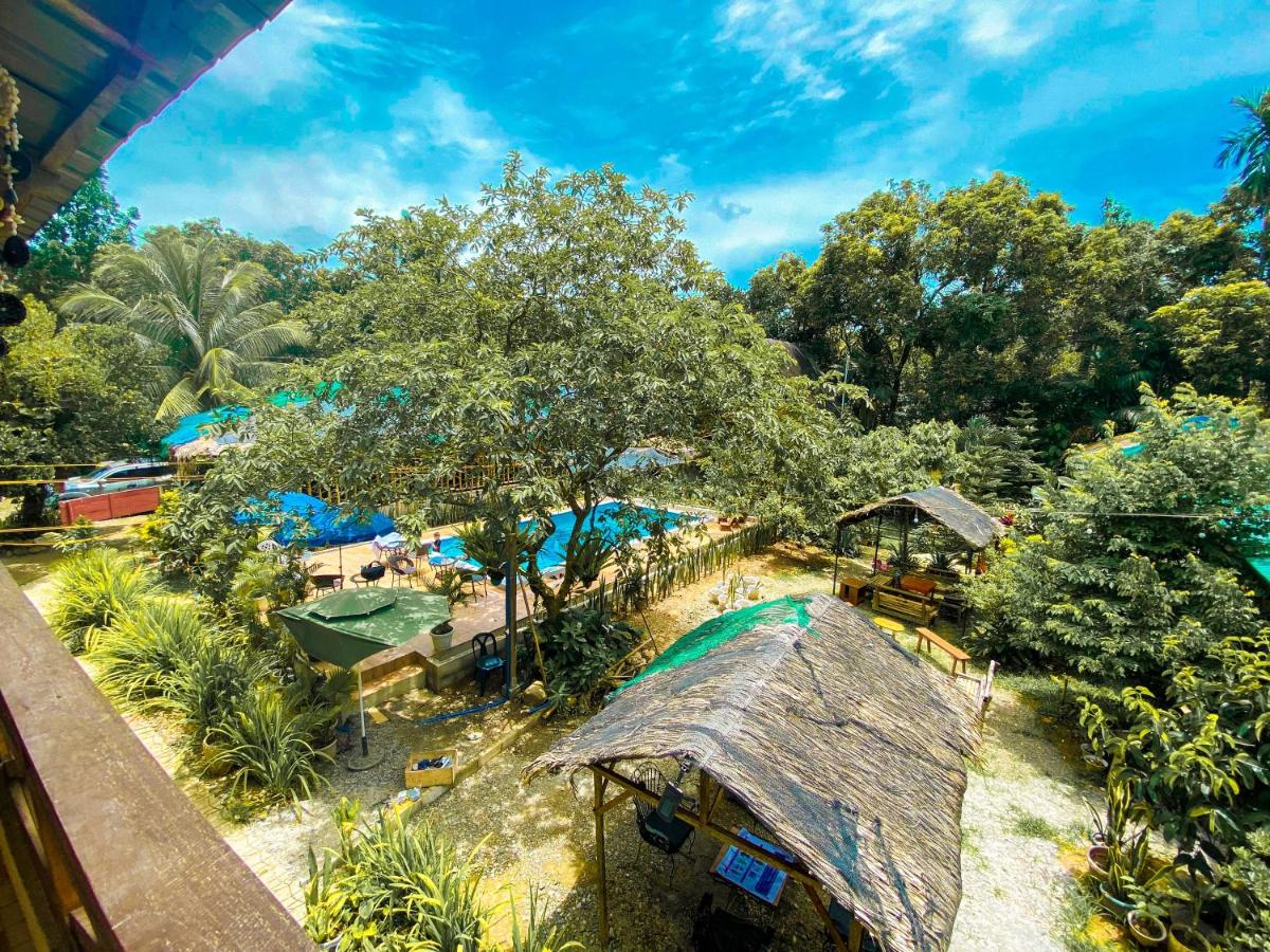 Tinipak Lodge - B&B Tanay