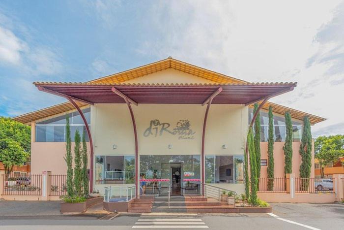 Diroma Fiori diRoma Piscina 24h Star Temporada - Chambres d'hôtes Caldas Novas
