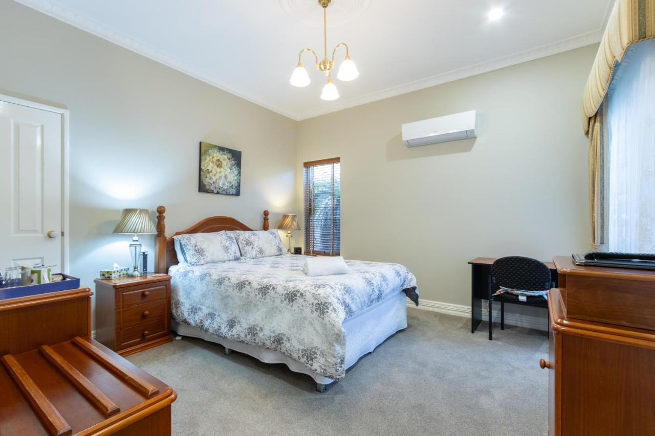 Chambre Lit Queen-Size Deluxe