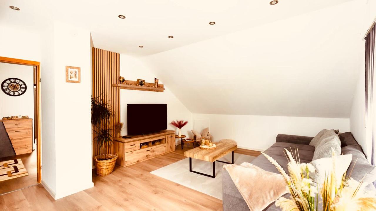 3,5-Zimmer inkl Arbeitsplatz, WLAN & free Netflix, Amazon-Free Parken vollausgestattete Wohnung, 24h Check In - Chambres d’hôtes Hamm