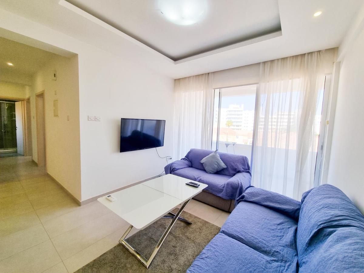 Seaside Elegance Retreat - B&B Larnaka