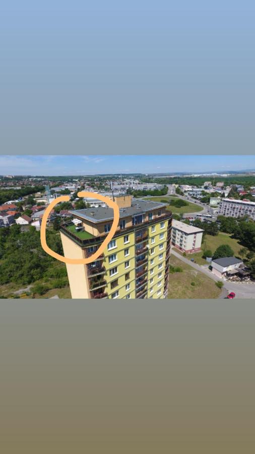 -Self-Check- Luxury view penthouse on the roof of City - B&B Nitra