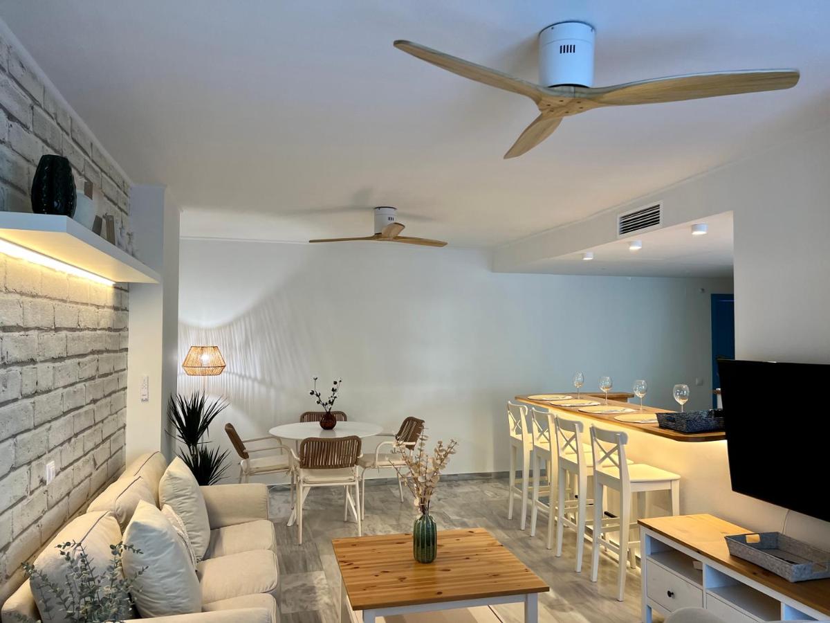 Maite Banus beach in Marbella Bedandbreakfast.eu