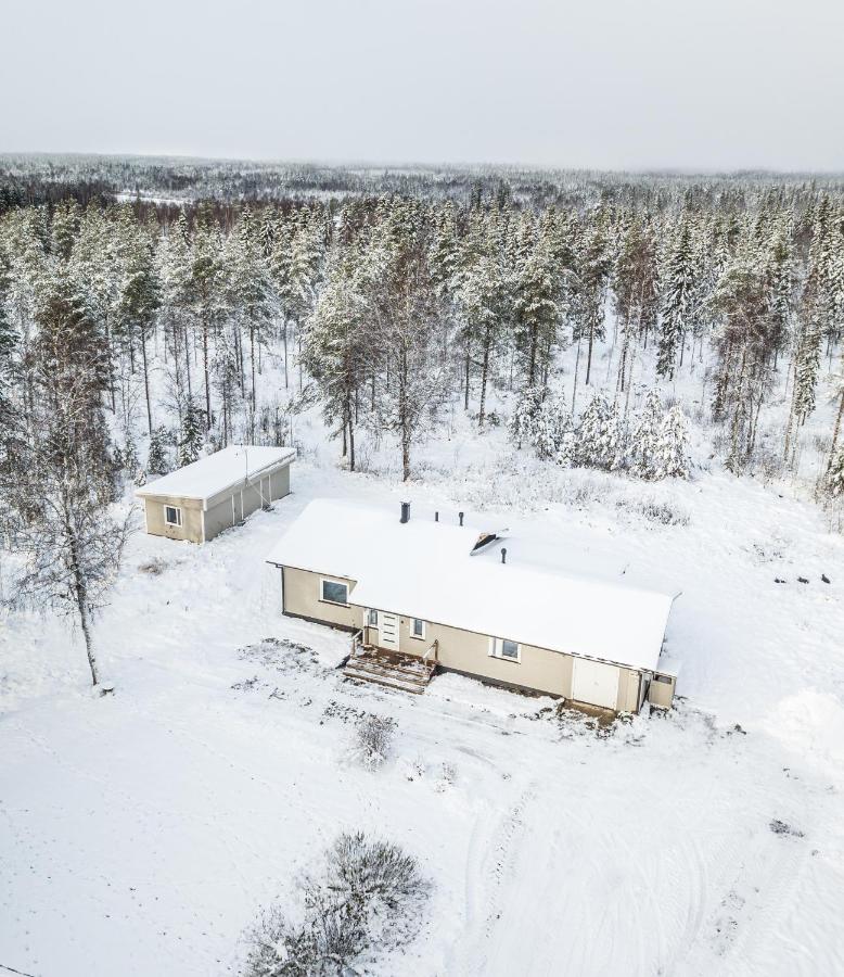 Ranua Haistila Retreat with Elegant Views & Sauna - B&B