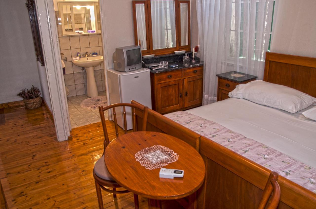 Marina Rooms - B&B Komiža