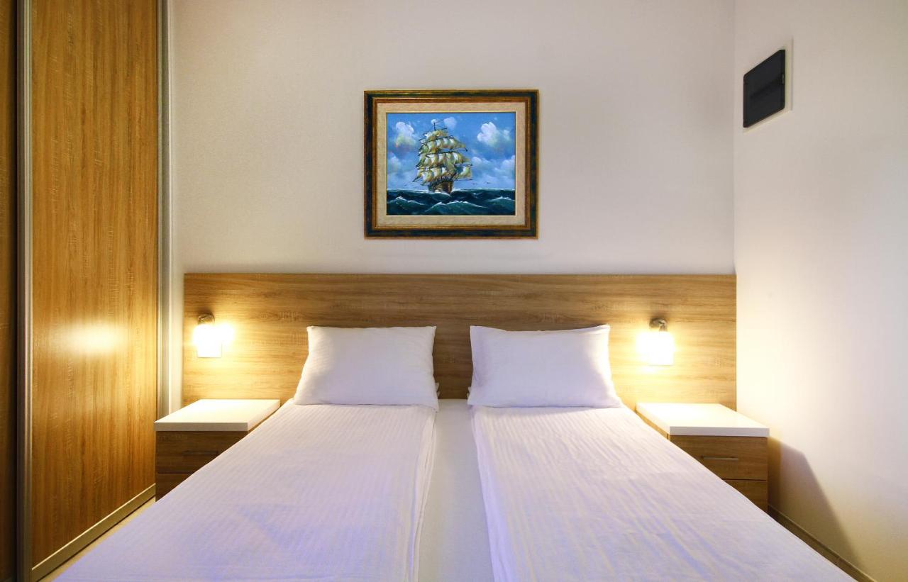 One-Bedroom Apartment with Sea View