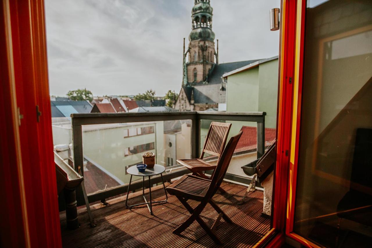 B&B Zwickau - traumhaftes Apartment am Dom mit großer Dachterrasse - Bed and Breakfast Zwickau