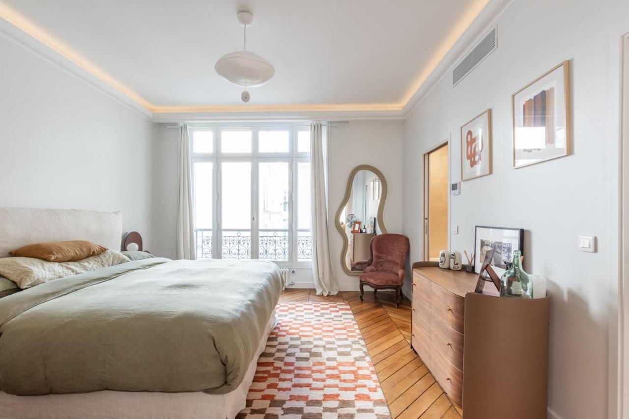 Luxury apartment - 5 min walk from Champs-Elysées - B&B Paris