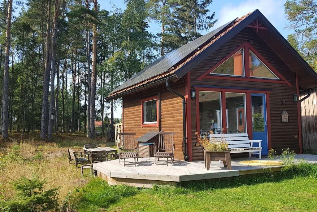 Trevligt gästhus nära Vänern och badplats - Ferienwohnung Hammarö