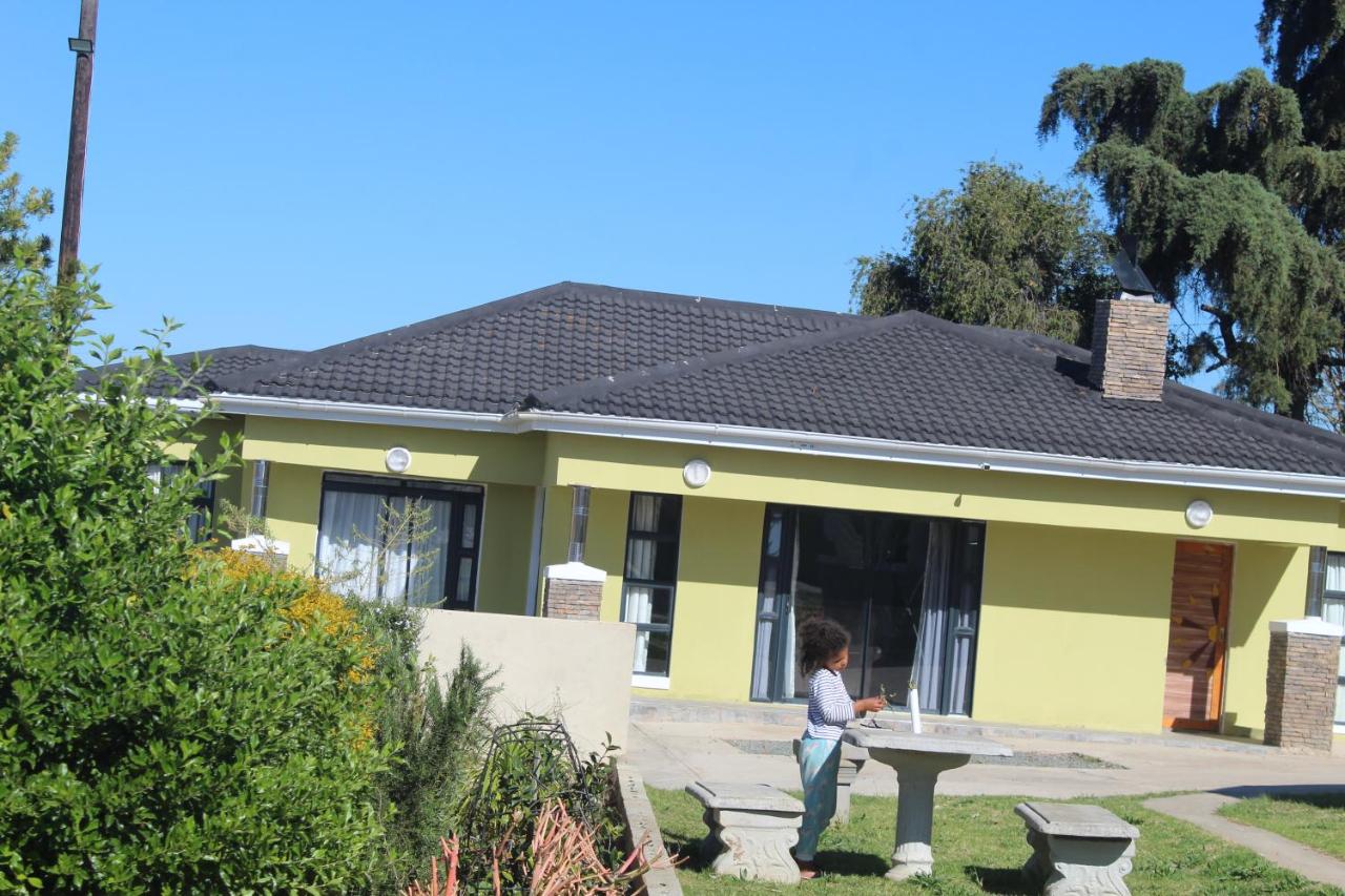 B&B Mthatha - Qunu Heritage Home - Mthatha - Bed and Breakfast Mthatha