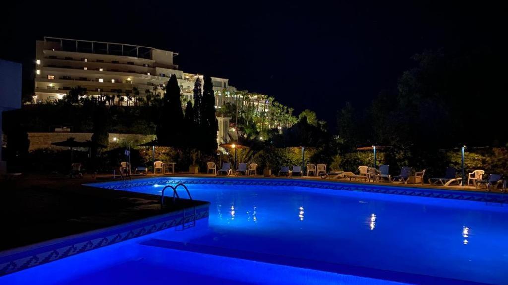 Blue Senses 518 - B&B