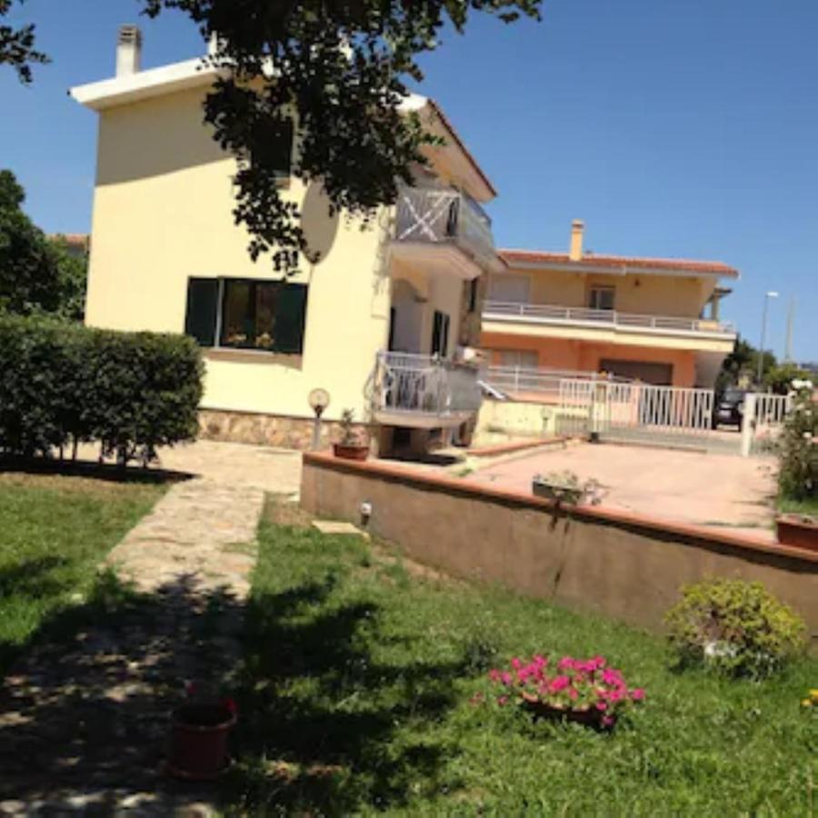 Villetta con giardino e posto auto - B&B Posada