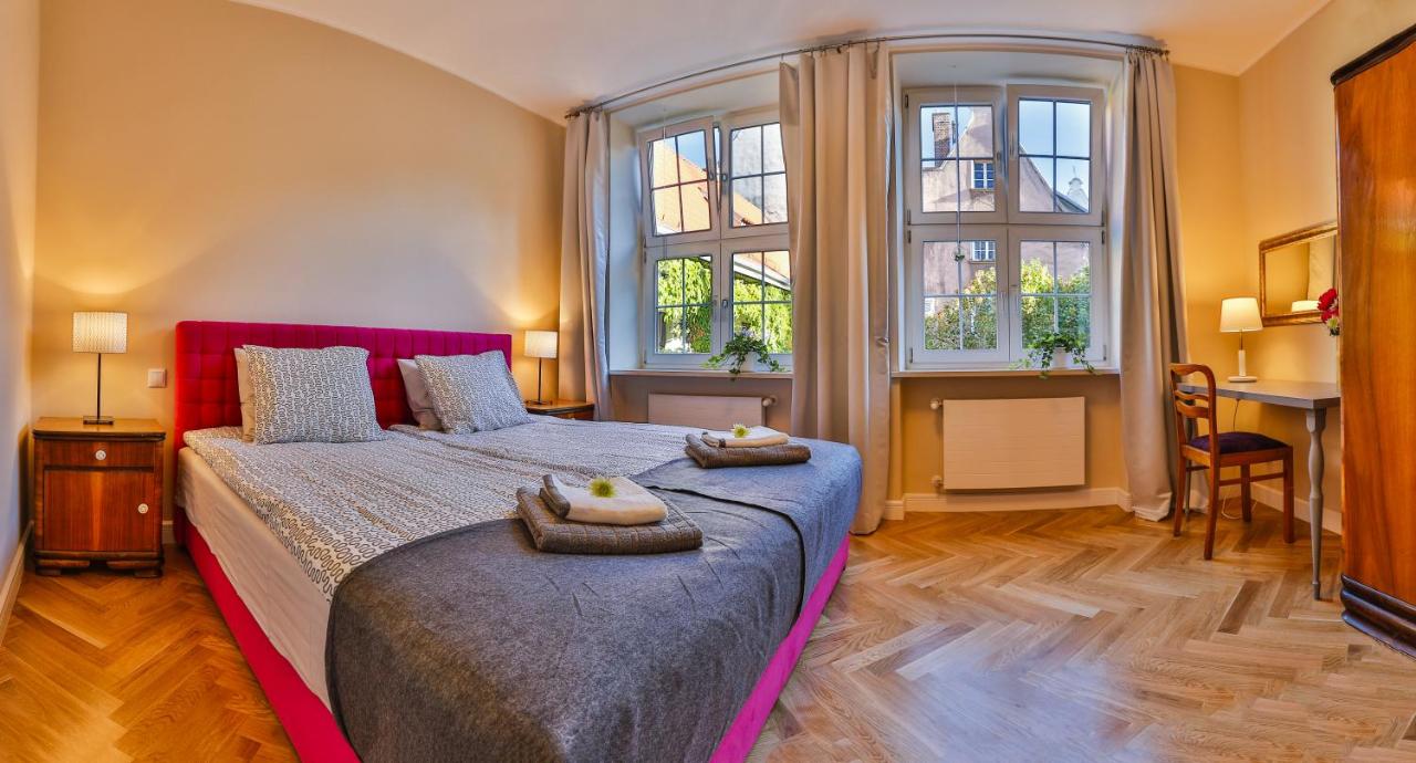 B&B Gdansk - Apartament Bursztynowy Mariacka Old Town - Bed and Breakfast Gdansk