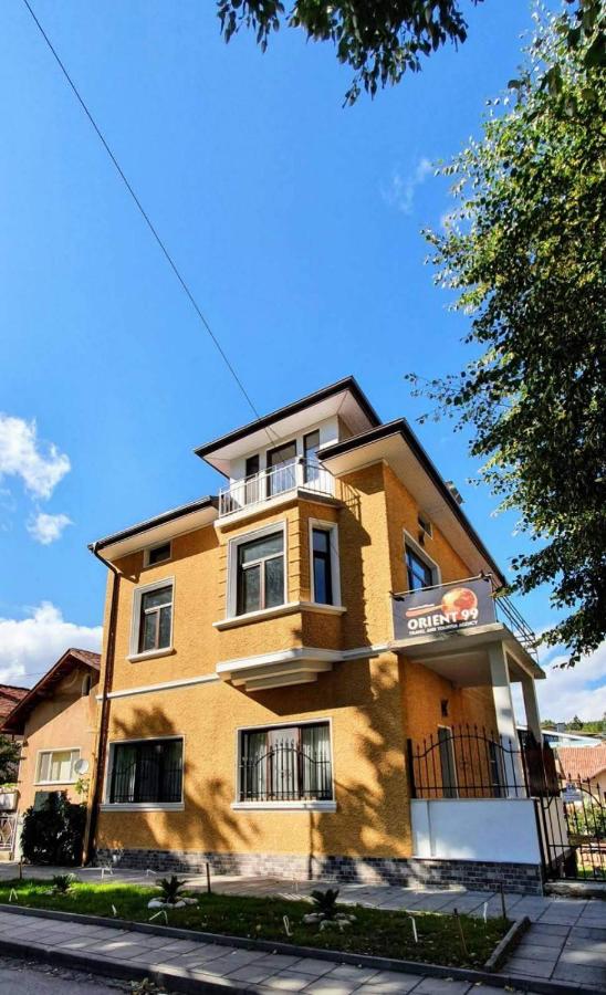 B&B Velingrad - АПАРТАМЕНТ ЮЛИЯ ДЕЛУКС I - Bed and Breakfast Velingrad