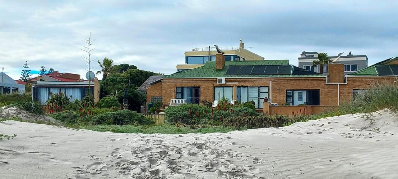 14 Penguin Place, Melkbosstrand - B&B
